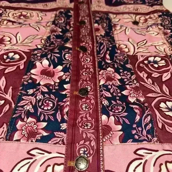 Farm Rio Vest - Floral Tapestry Pink XS - Picture 13 of 16